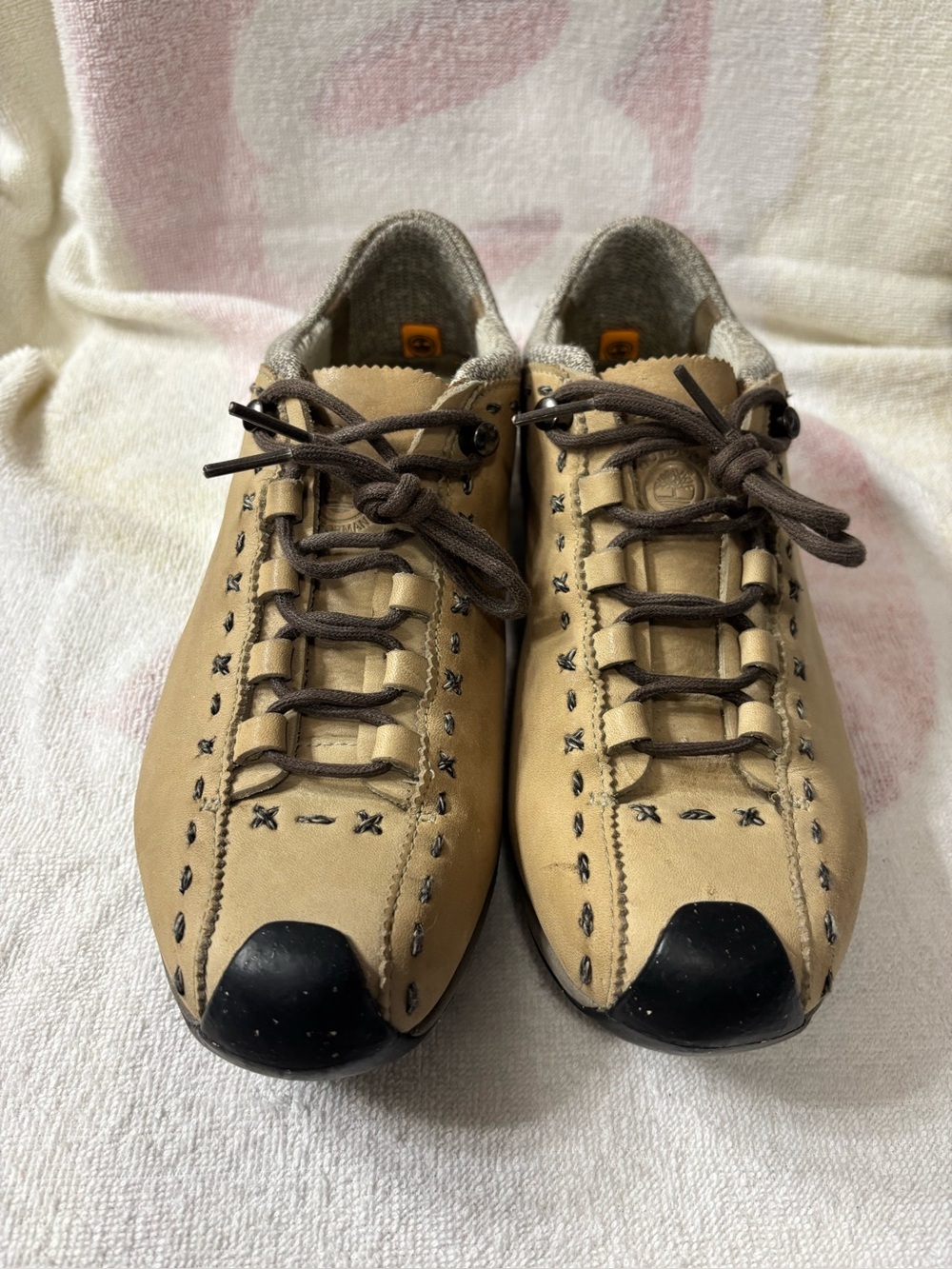 Timberland Women's Size
7.5 Smartwool Waterproof
Vibram Hiking Shoes Tan